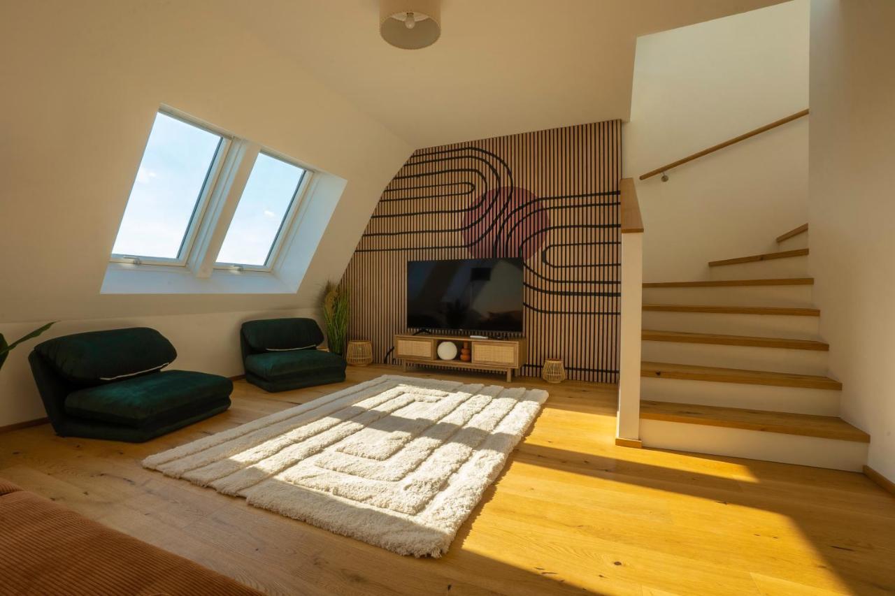 Orestaliving - Penthouse In 2Nd District With View Виена Екстериор снимка