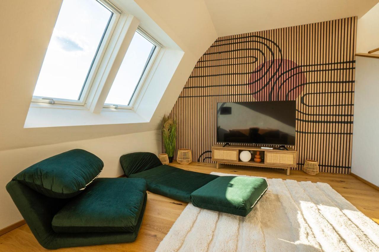 Orestaliving - Penthouse In 2Nd District With View Виена Екстериор снимка